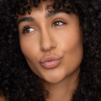 Lip Tint Charlie – Hydrating Nude Lip Tint – Poppy & Pout